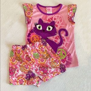 Sleepwear shirt and shorts